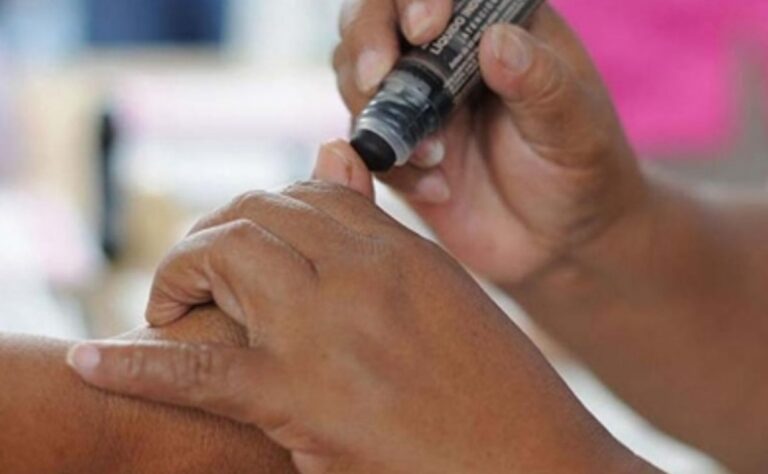 tvazteca.brightspotcdn