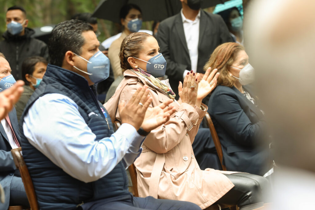 Gobernador presenta política ambiental