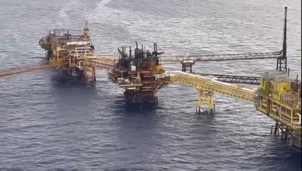 Pemex-plataforma-E-KU-A2-Energy-and-Commerce