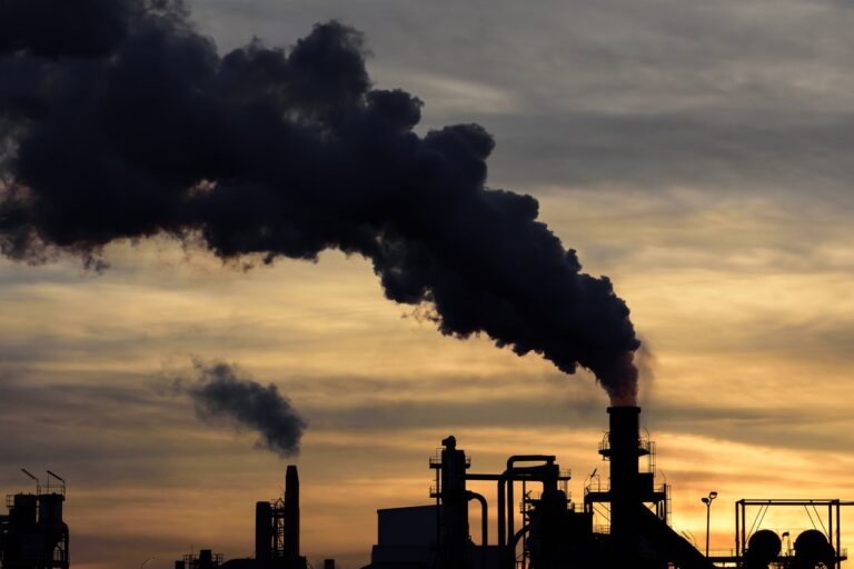 el-informe-del-ipcc-advierte-la-temperatura-global-seguira-incrementando-al-menos-hasta-2050-teniendo-en-cuenta-todos-los-escenarios-posibles_cebcc2e3_1254x836