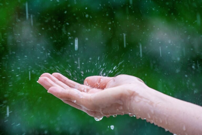 agua-lluvia-contaminada-atmosfera