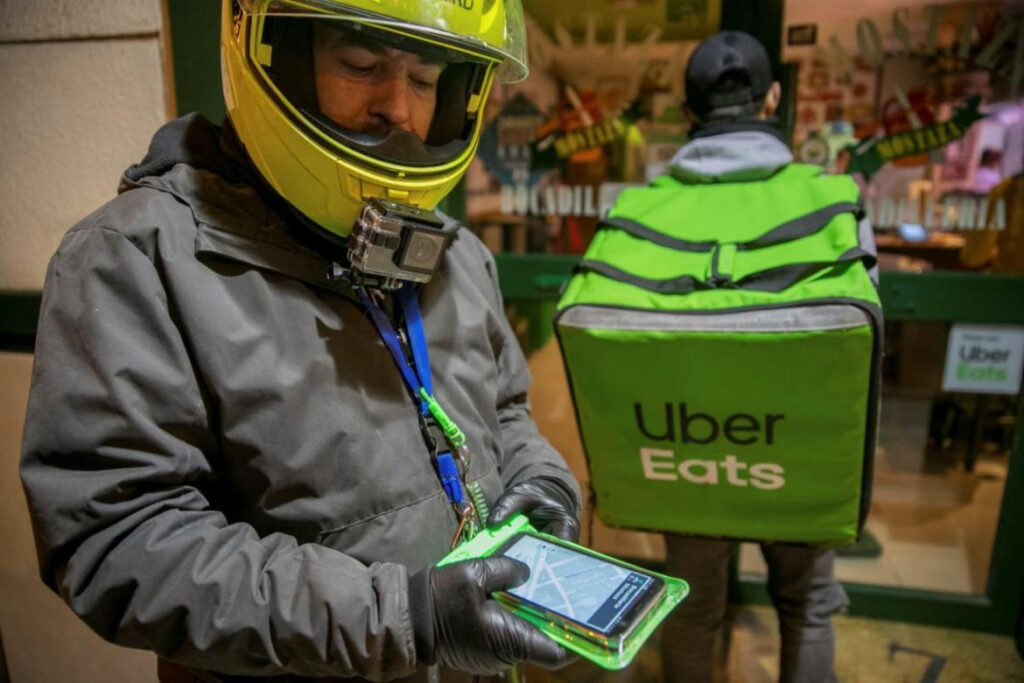 Cobro indebido de propinas por parte de Uber Eats