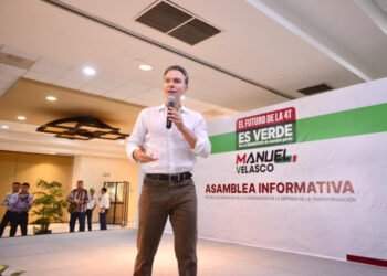 Manuel Velasco durante la asamblea informativa en Hermosillo, Sonora