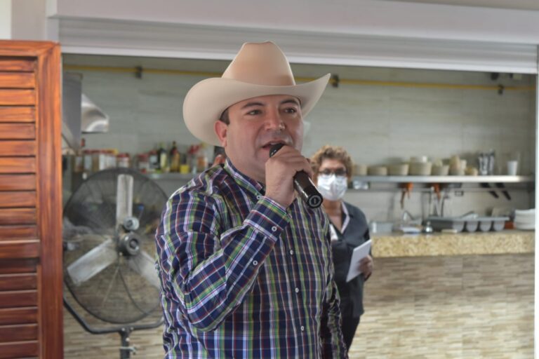 Iván Báez Martínez: Seguridad alimentaria, la labor incansable de los agricultores en México