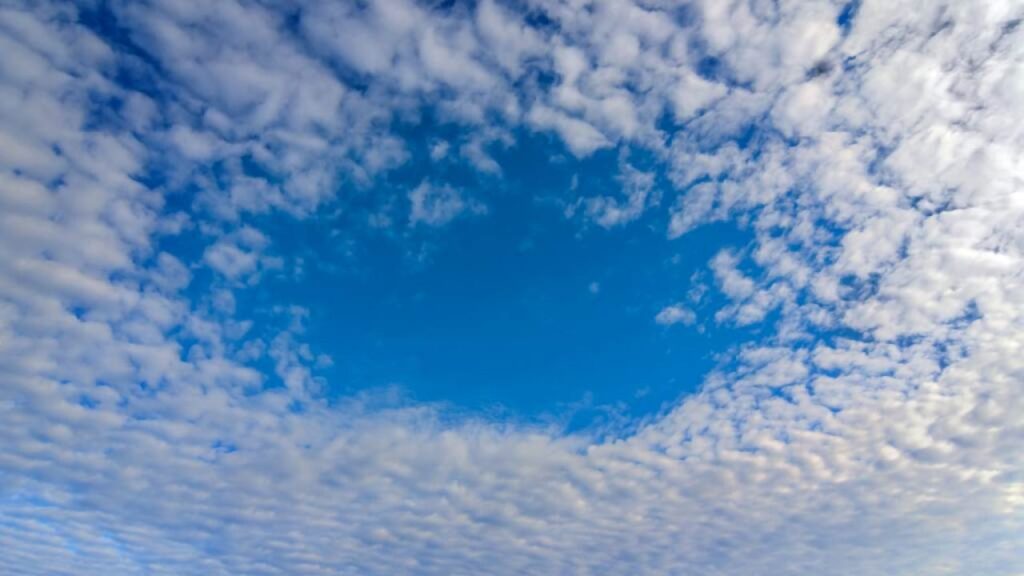 Captan-misteriosos-agujeros