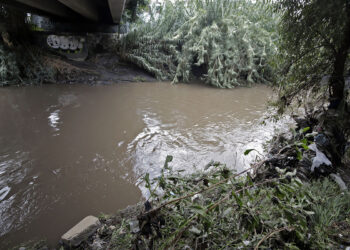Exigen cumplimiento de sentencia que ordena el rescate del río Atoyac