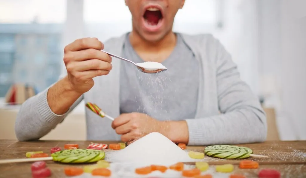 El calor hace que comamos más azúcar, alerta estudio sobre cambio climático