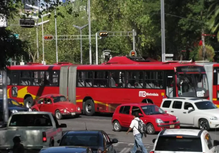 Alfredo Del Mazo impulsa gestión estratégica en movilidad urbana