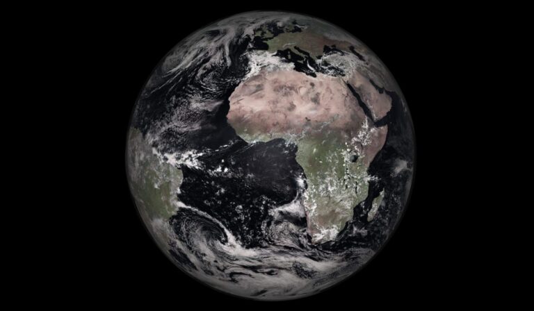 La Tierra pierde brillo: el planeta se está oscureciendo y podría calentarse más rápido