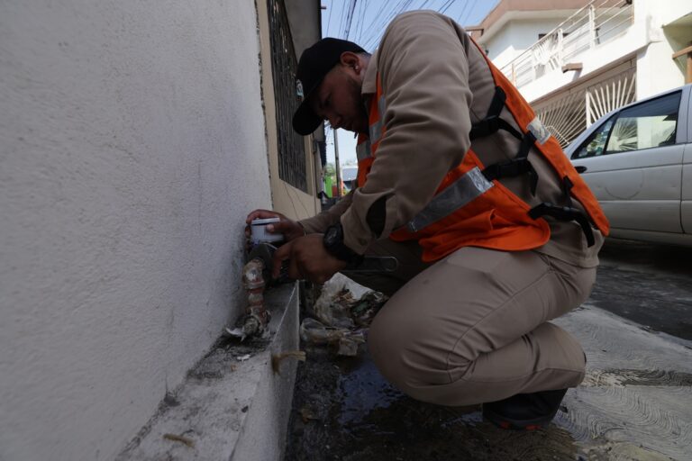 Eduardo Ortegón Williamson fortalece la gestión del agua con la renovación masiva de medidores