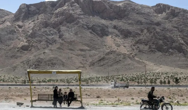 Islandia en alerta y Teherán al límite: el mundo entra en una era de caos climático irreversible