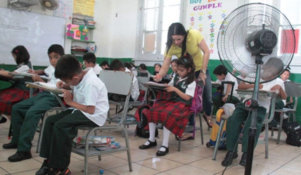 Aulas bajo el sol: el calor extremo ya está afectando el aprendizaje en América Latina