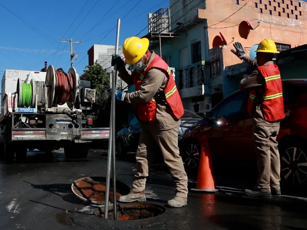 Eduardo Ortegón Williamson destaca el mantenimiento preventivo de 191km de tuberías de drenaje en Monterrey