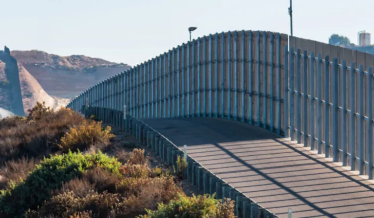 Alertan posible ecocidio por nuevo “muro inteligente” en zona fronteriza