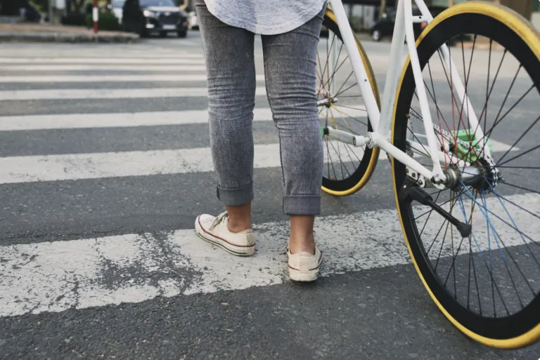 Alfredo Del Mazo Maza impulsa una movilidad urbana centrada en personas