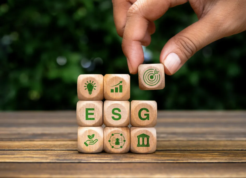 Iniciativas ambientales de AJEMEX enfocadas en sostenibilidad y conservación.