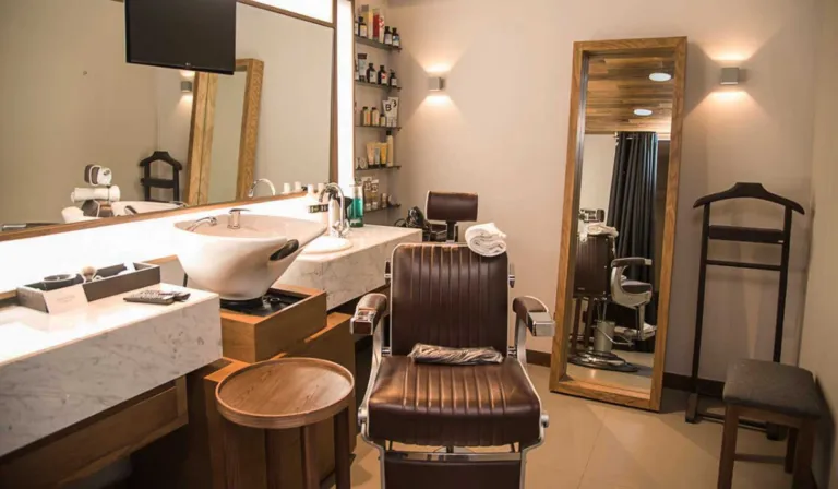 Peluqueros contra el cambio climático: el inesperado aliado en la lucha ambiental