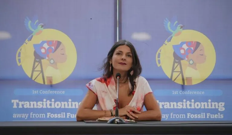 Colombia reúne a 60 países en cumbre climática sin Trump para acelerar salida de combustibles fósiles