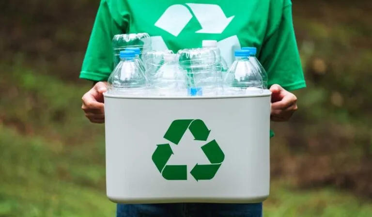 El reciclaje de plástico bajo la lupa: el mito que no está funcionando