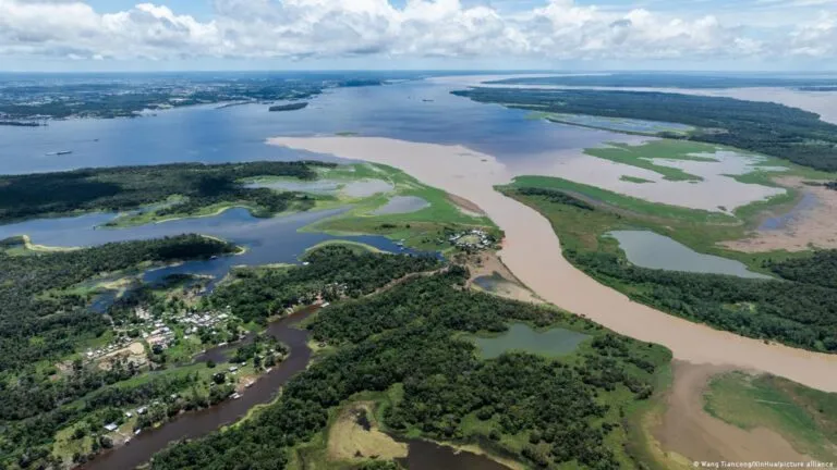 Brasil analiza perforaciones petroleras en la Amazonía mientras especialistas advierten posibles daños a ecosistemas marinos.