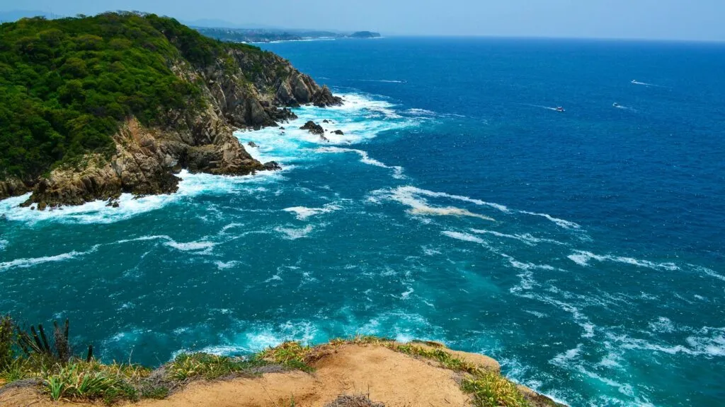 Proyecto científico en Huatulco para monitorear terremotos y tsunamis mediante sensores submarinos.