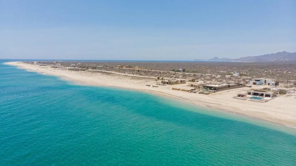 Punta Arena y el corredor marino cercano concentran la preocupación por un proyecto turístico y sus posibles efectos ambientales.
