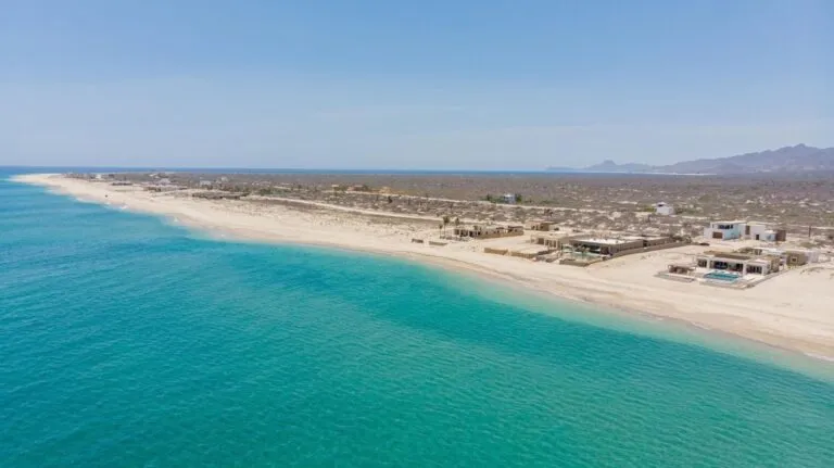 Punta Arena y el corredor marino cercano concentran la preocupación por un proyecto turístico y sus posibles efectos ambientales.
