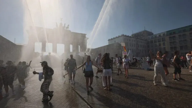 Calor extremo aumenta los riesgos ambientales y sanitarios ante el cambio climático