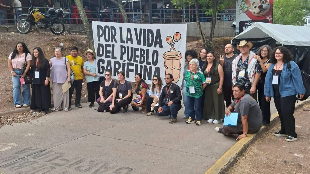 Comunidad garífuna defiende el territorio y ecosistemas de Cayos Cochinos en Honduras