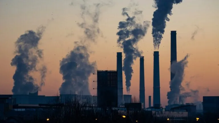 Emisiones históricas continuarán influyendo en el calentamiento global durante siglos
