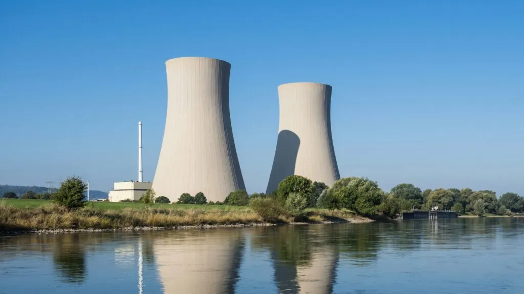 Energía nuclear frente a los riesgos climáticos y energéticos