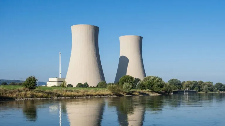 Energía nuclear frente a los riesgos climáticos y energéticos