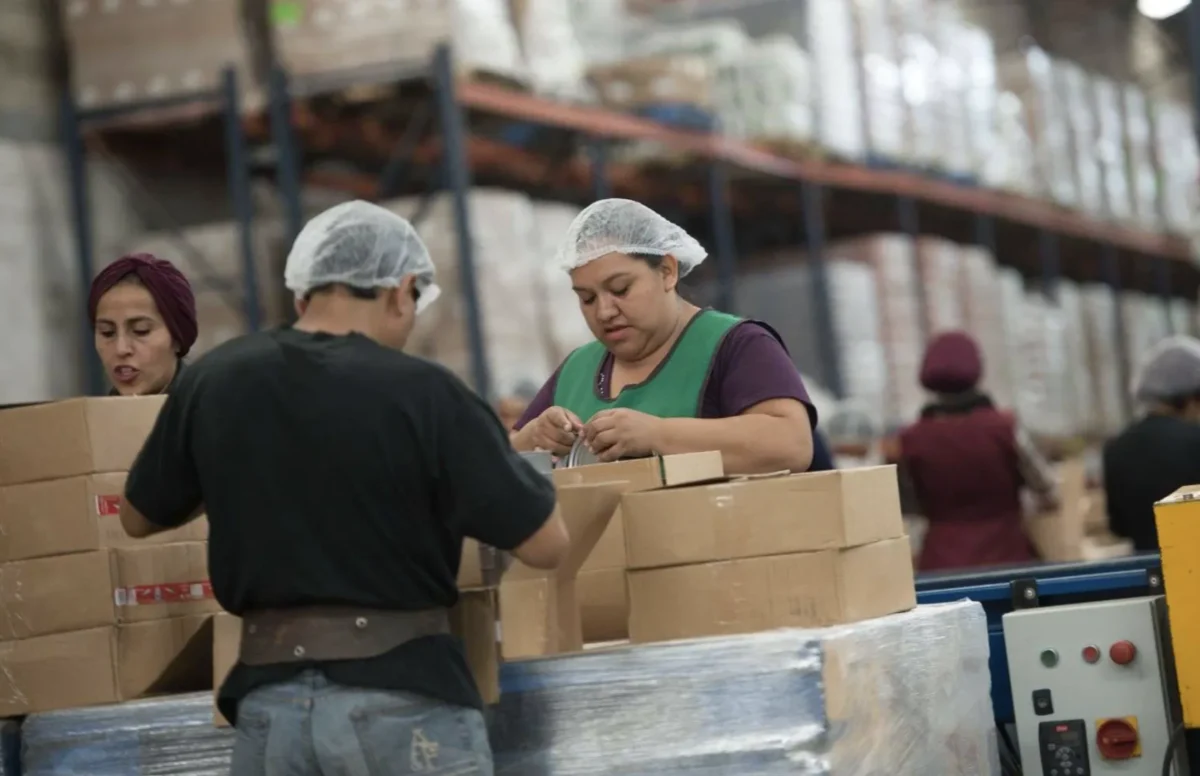 la sostenibilidad debe incorporarse como un principio operativo que atraviese desde la adquisición de insumos hasta la preparación y distribución de los alimentos, según Jack Landsmanas.