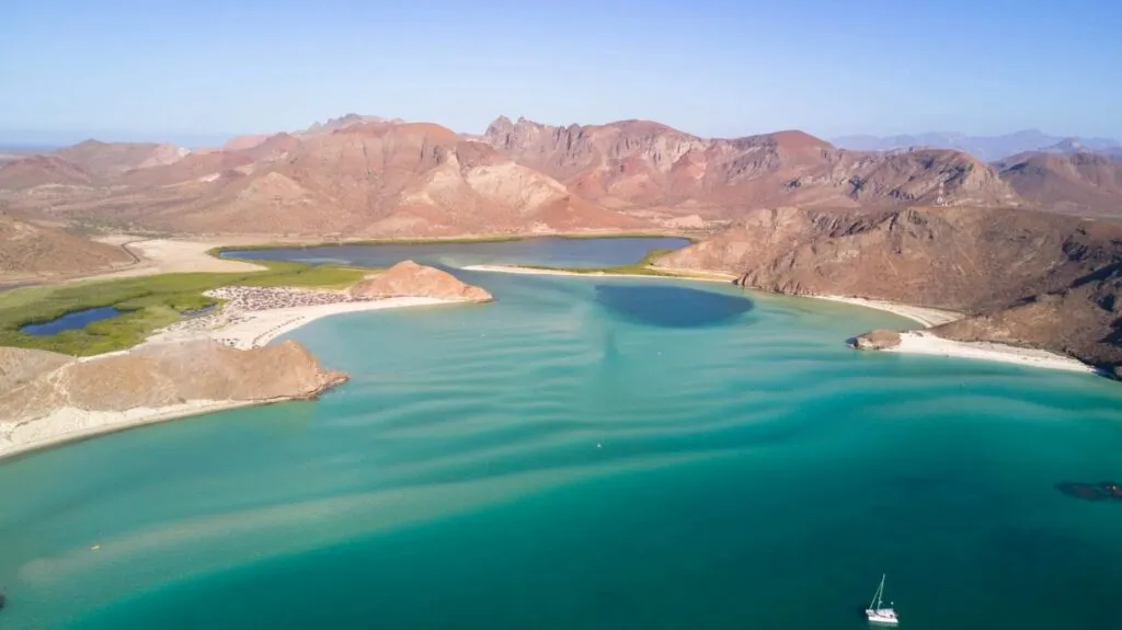 Mar de Cortés enfrenta presión ambiental por una terminal de gas natural proyectada frente a Guaymas