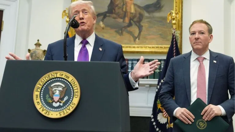 Trump elimina límites climáticos para centrales eléctricas de carbón y gas en Estados Unidos