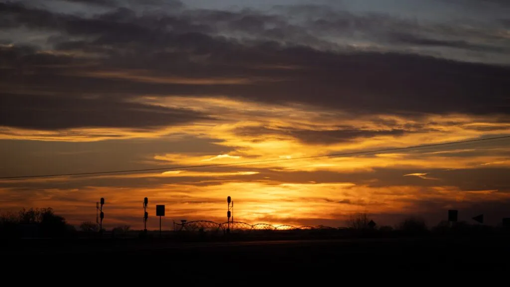 Nebraska enfrenta temperaturas nocturnas más altas que afectan cultivos, ganado y comunidades