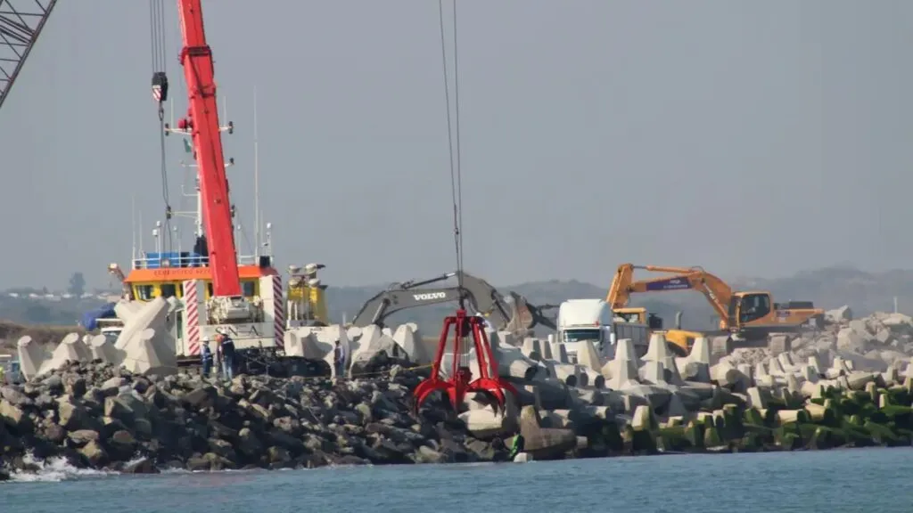 Puerto de Veracruz y zona de obras cercana al arrecife La Gallega