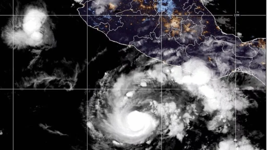 Trudy desciende a categoría 1 y mantiene riesgo de lluvias intensas y oleaje elevado en las costas del Pacífico mexicano
